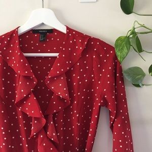 Forever 21 does Réalisation Par red wrap dress